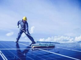 How to clean rooftop solar panels