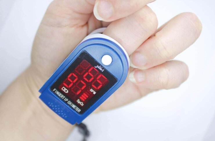 How does pulse oximeter works