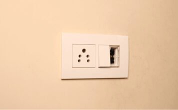 How to replace Two way Light Switch? how to replace two way light switch